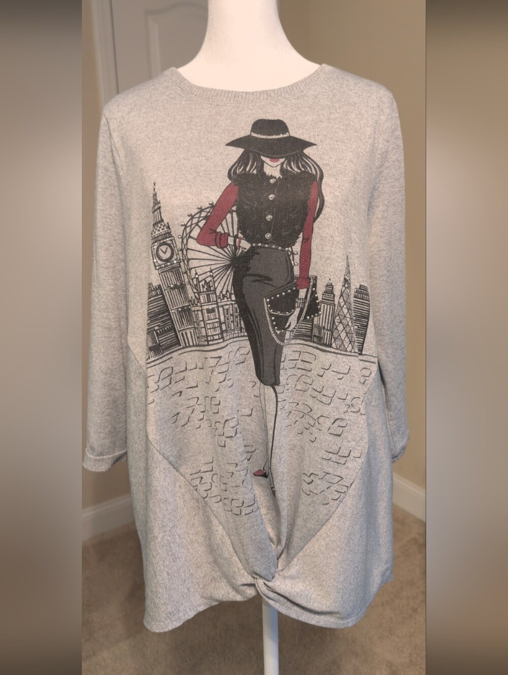 Kiss & Fly Gray Knit Crew with London Themed Graphic and  Silver Embellisments